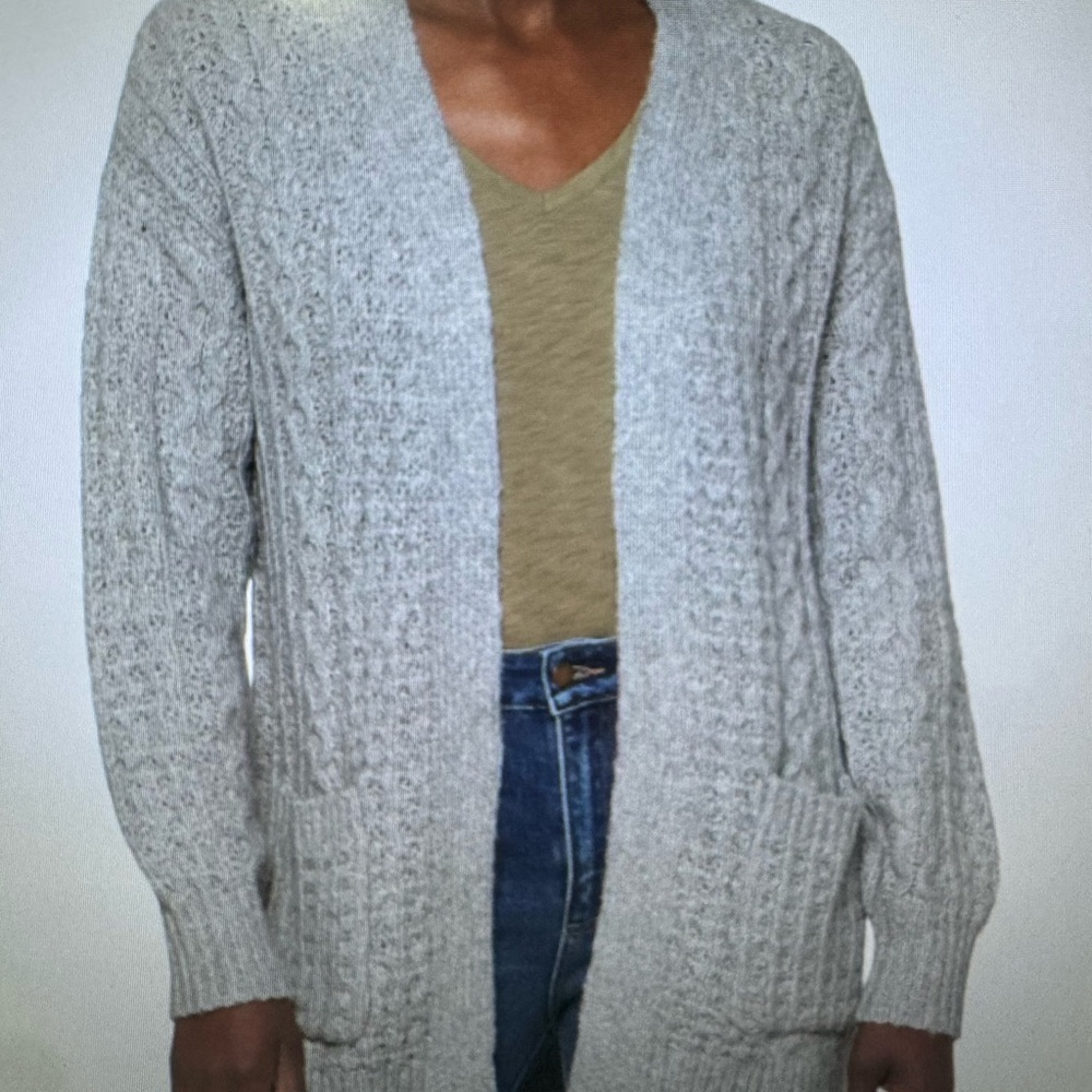 NWT Long Sleeve Grey Cardigan Size LG
